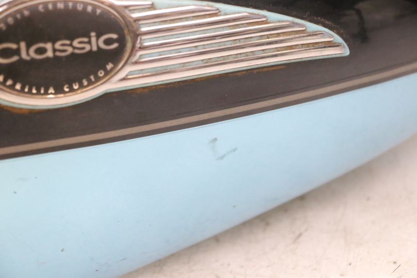 photo de KRAFTSTOFFTANK APRILIA CLASSIC 125 (1995 - 2001) - Zoom auf Komponenten