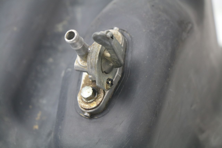 photo de KRAFTSTOFFTANK HONDA CR 125 (2000 - 2001) - Oberflächenzustand und Material