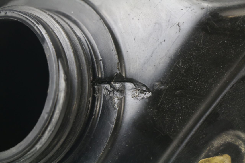 photo de KRAFTSTOFFTANK HONDA CRF CR-F 450 (2001 - 2005) - Detailansicht des Bauteils