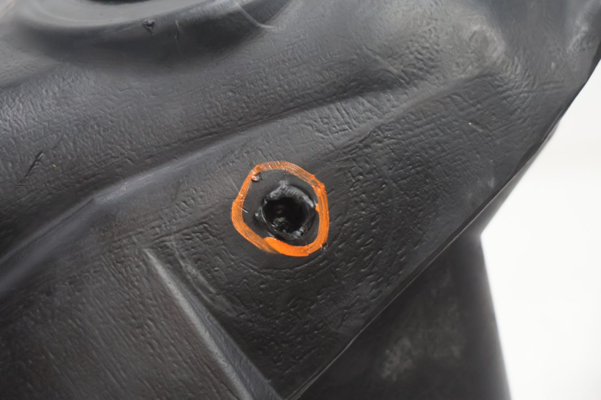 photo de KRAFTSTOFFTANK HM HONDA CRM DERAPAGE RR 50 (2006 - 2017) - Zoom auf Gebrauchszustand