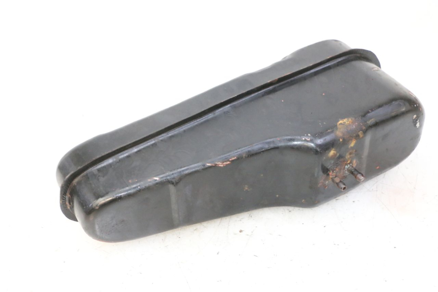 photo de KRAFTSTOFFTANK SKYTEAM DAX REPLICA 110 (2005 - 2015) - Oberflächenzustand und Material