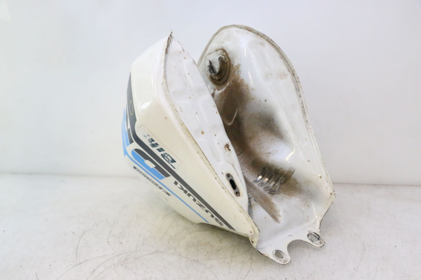 photo de KRAFTSTOFFTANK SUZUKI DR S 600 (1985 - 1989) - Zoom auf Gebrauchszustand