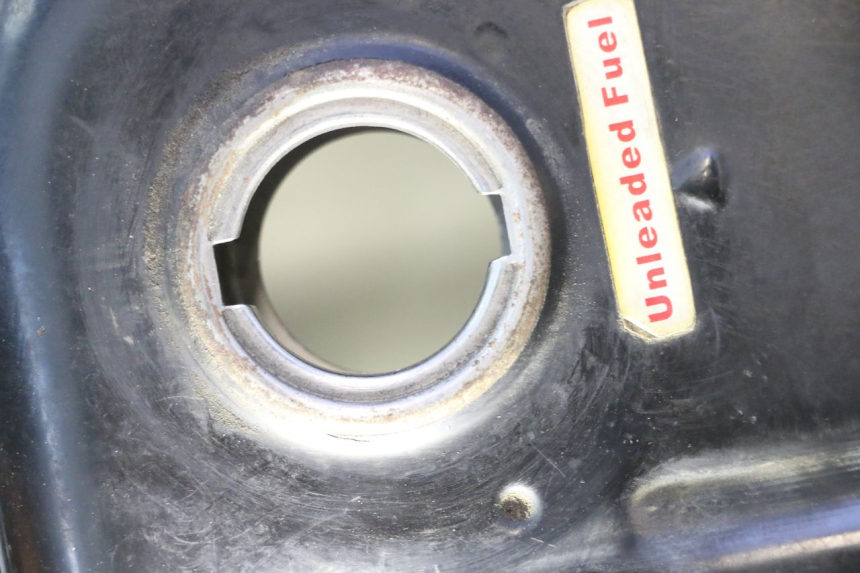 photo de KRAFTSTOFFTANK CF MOTO E-CHARM 125 (2005 - 2008) - Zoom auf Gebrauchszustand