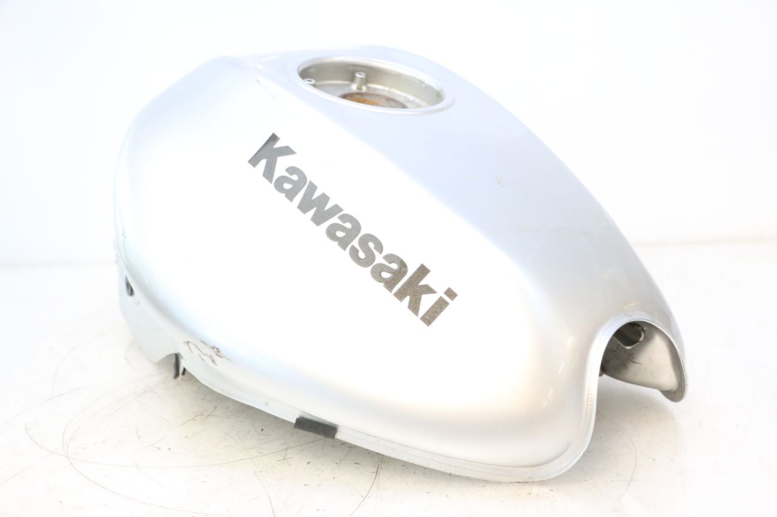 photo de KRAFTSTOFFTANK KAWASAKI ER-6 ER6 N 650 (2005 - 2009) - Alternativer Blickwinkel