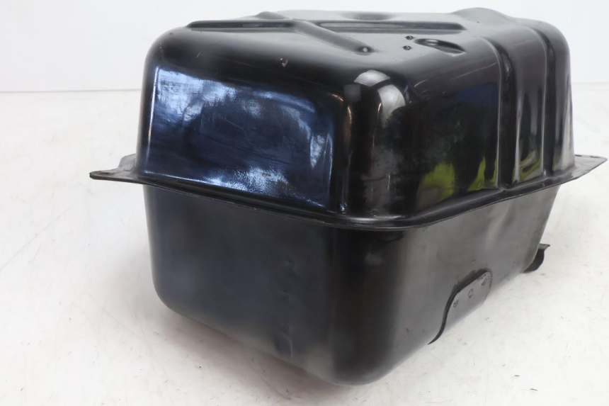 photo de KRAFTSTOFFTANK HONDA FES PANTHEON 2T 125 (1998 - 2002) - Technische Nahaufnahme