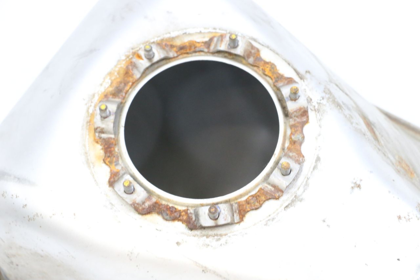 photo de KRAFTSTOFFTANK HONDA FJS SILVER WING SILVERWING 400 (2005 - 2008) - Detailansicht des Bauteils