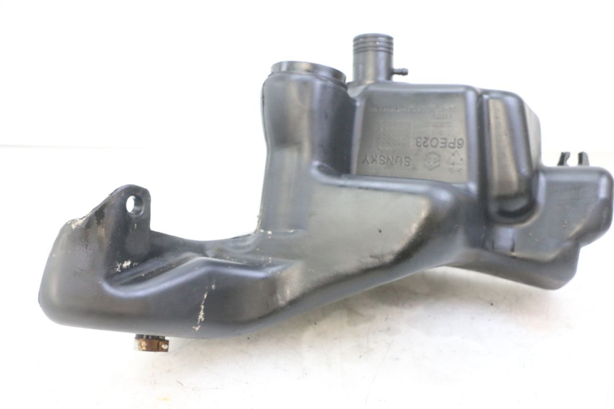 photo de KRAFTSTOFFTANK PIAGGIO FLY 2T 50 (2004 - 2017) - Alternative Perspektive