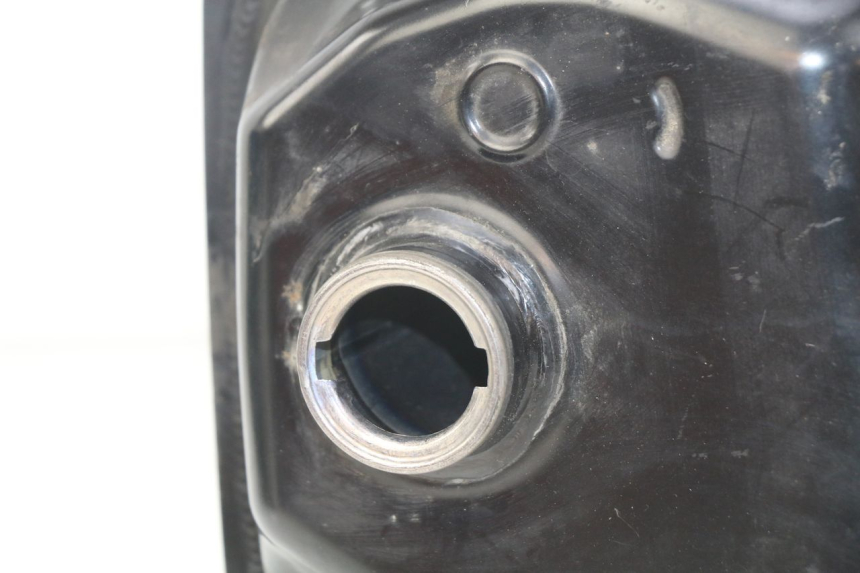 photo de KRAFTSTOFFTANK HONDA FORZA 125 (2015 - 2016) - Zoom auf Gebrauchszustand