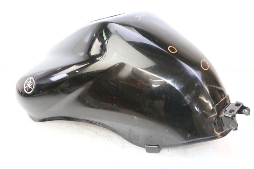 photo de KRAFTSTOFFTANK YAMAHA FZ6 FAZER S2 600 (2007 - 2011) - Fokus auf die Struktur