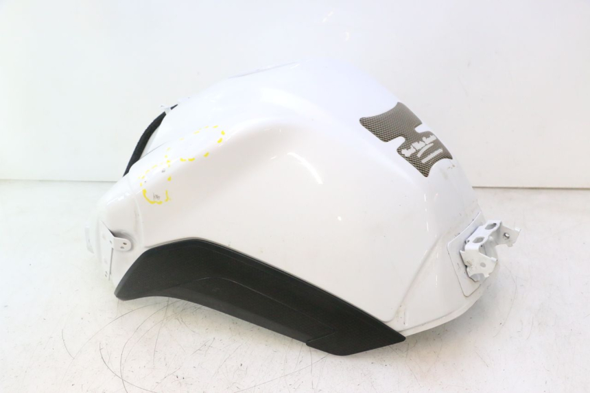 photo de KRAFTSTOFFTANK YAMAHA FZ8 800 (2010 - 2016) - Details der Befestigungspunkte