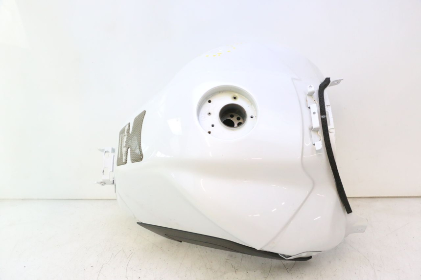 photo de KRAFTSTOFFTANK YAMAHA FZ8 800 (2010 - 2016) - Kennzeichnungen und Originalreferenzen