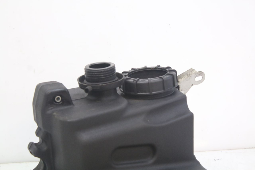 photo de KRAFTSTOFFTANK PEUGEOT GEOPOLIS RS 125 (2007 - 2009) - Alternative Perspektive