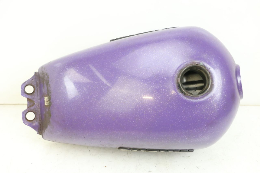 photo de KRAFTSTOFFTANK SUZUKI GN 125 (1997 - 2000) - Hauptansicht