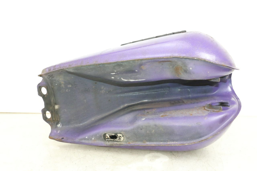 photo de KRAFTSTOFFTANK SUZUKI GN 125 (1997 - 2000) - Zoom auf Gebrauchszustand