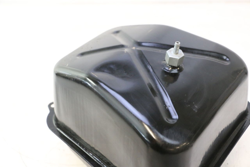 photo de KRAFTSTOFFTANK VASTRO GP 2T 50 (2013 - 2017) - Technische Nahaufnahme