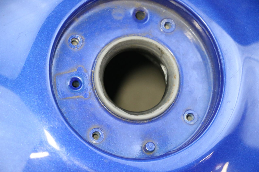 photo de KRAFTSTOFFTANK SUZUKI GSF S BANDIT 600 (2000 - 2004) - Details der Befestigungspunkte