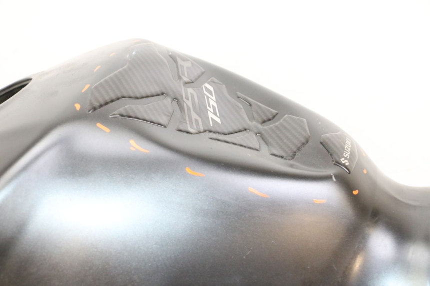 photo de KRAFTSTOFFTANK SUZUKI GSR 750 (2011 - 2017) - Charakteristische Merkmale