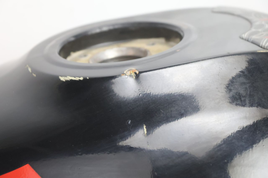 photo de KRAFTSTOFFTANK SUZUKI GSX F GSXF 750 (1988 - 1998) - Detailansicht des Bauteils