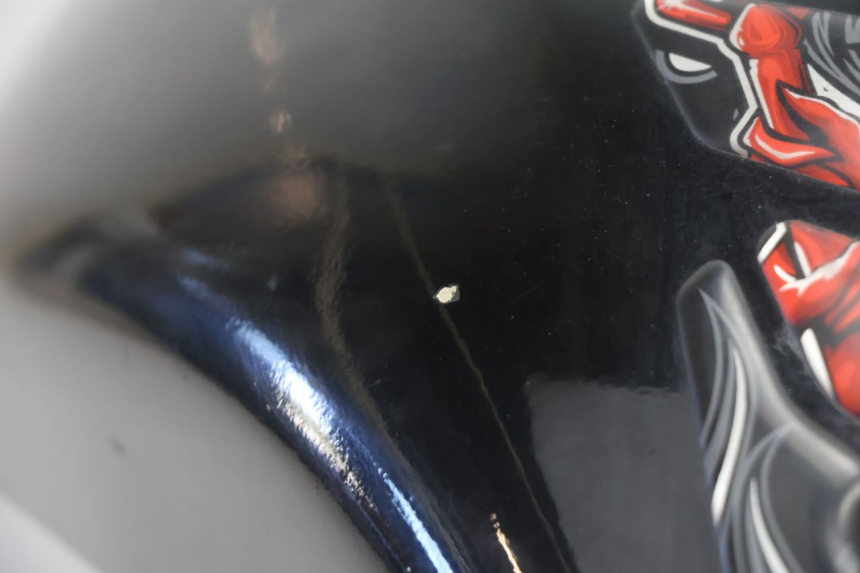 photo de KRAFTSTOFFTANK SUZUKI GSX F GSXF 750 (1988 - 1998) - Hochauflösende Nahaufnahme
