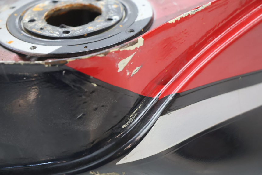 photo de KRAFTSTOFFTANK SUZUKI GSX F GSXF 750 (1988 - 1998) - Qualität der Gebrauchtware