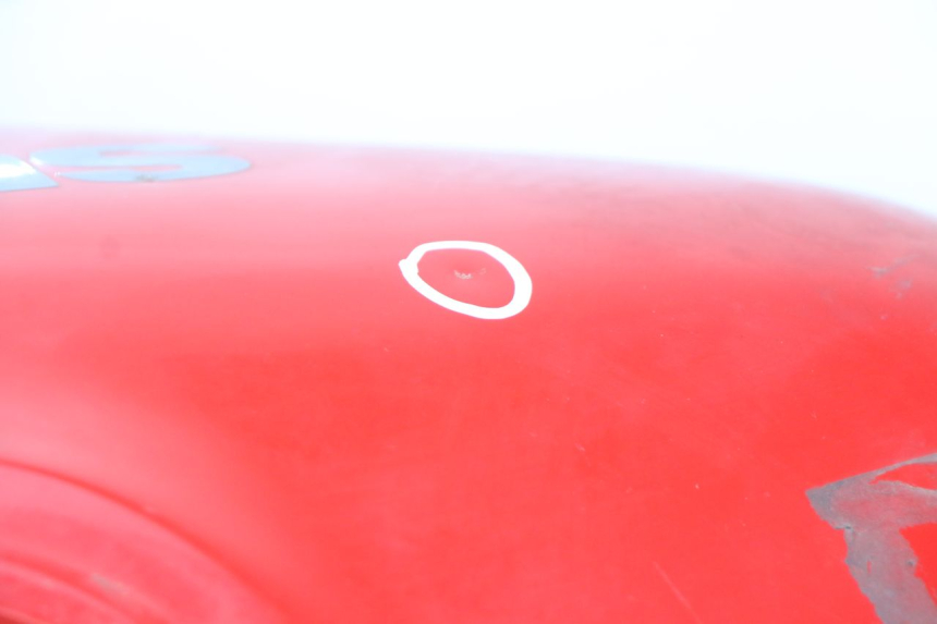 photo de KRAFTSTOFFTANK SUZUKI GSX F GSXF 750 (1988 - 1998) - Fokus auf die Struktur