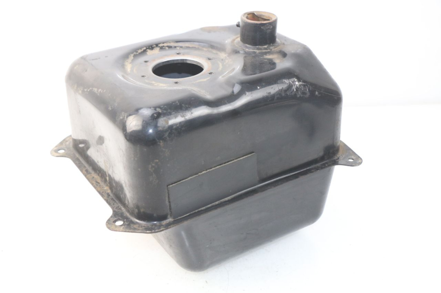 photo de KRAFTSTOFFTANK SYM GTS EFI ABS 125 (2012 - 2016) - Details der Befestigungspunkte