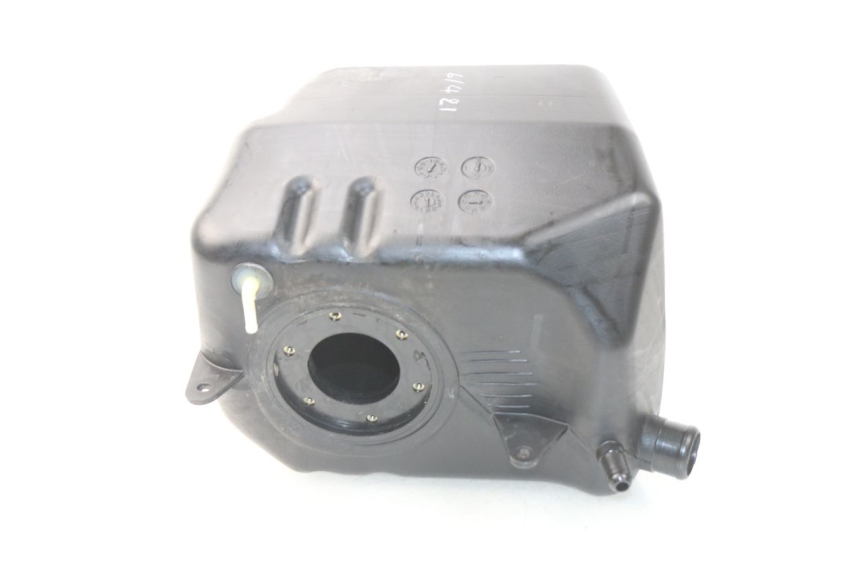 photo de KRAFTSTOFFTANK SYM GTS EVO 125 (2009 - 2013) - Zoom auf Gebrauchszustand