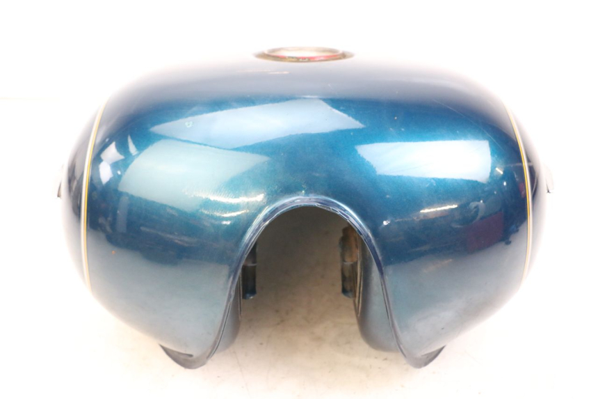 photo de KRAFTSTOFFTANK SUZUKI GZ MARAUDER 125 (1998 - 2004) - Zoom auf Komponenten