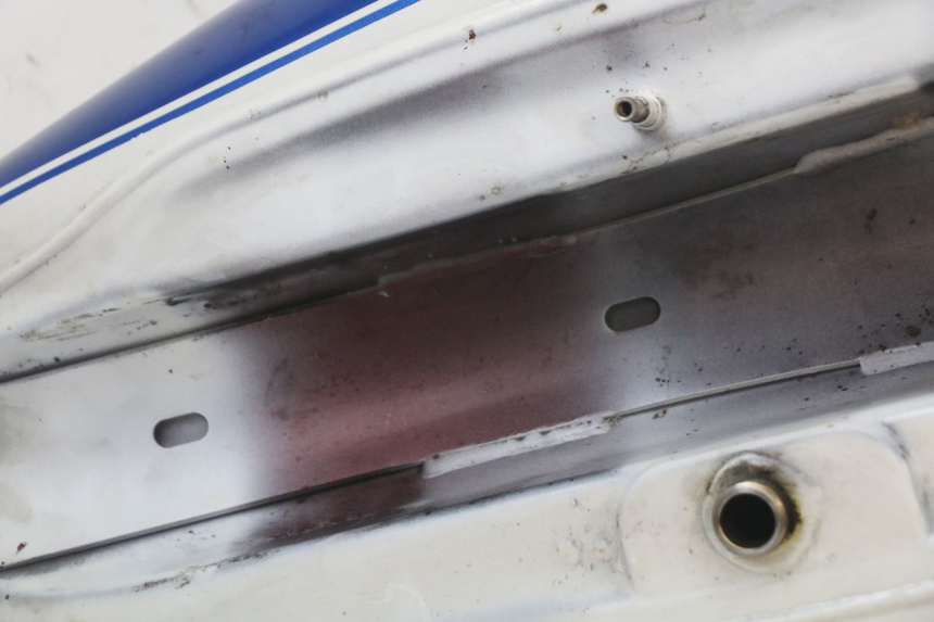 photo de KRAFTSTOFFTANK HARLEY DAVIDSON SPORTSTER XL CUSTOM 883 (1999 - 2006) - Ergänzendes Produktfoto