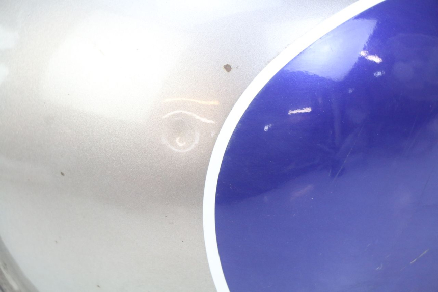 photo de KRAFTSTOFFTANK SYM HUSKY 125 (1999 - 2005) - Details der Befestigungspunkte