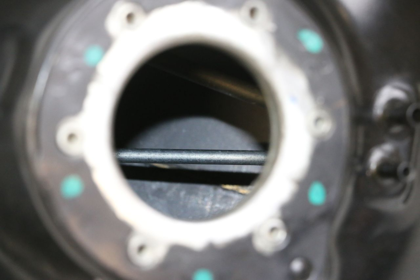 photo de KRAFTSTOFFTANK HUSQVARNA SVARTPILEN 401 (2018 - 2023) - Alternative Perspektive