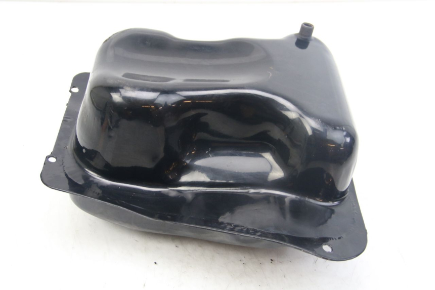 photo de KRAFTSTOFFTANK SYM JET 4 4T 50 (2018 - 2021) - Details der Befestigungspunkte