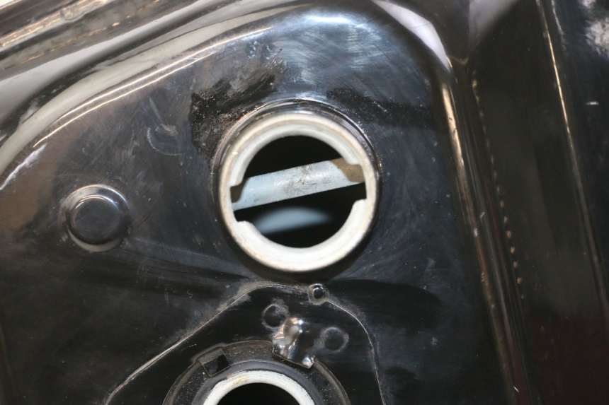 photo de KRAFTSTOFFTANK JM MOTORS VX 125 (2022 - 2025) - Zoom auf Gebrauchszustand