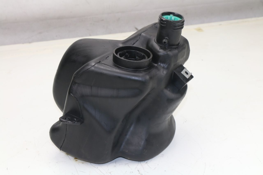 photo de KRAFTSTOFFTANK PIAGGIO LIBERTY 2T 50 (2009 - 2013) - Hauptansicht