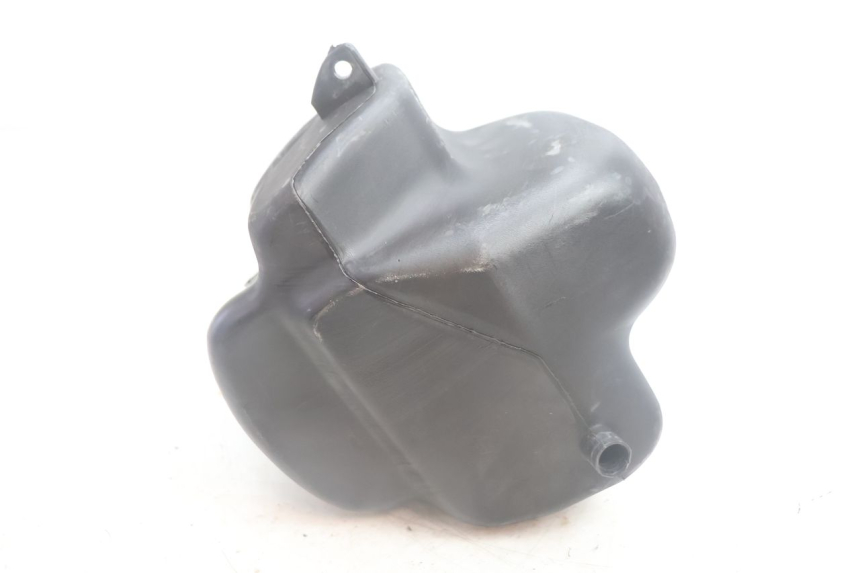 photo de KRAFTSTOFFTANK PIAGGIO LIBERTY 50 (1998 - 2003) - Details der Befestigungspunkte