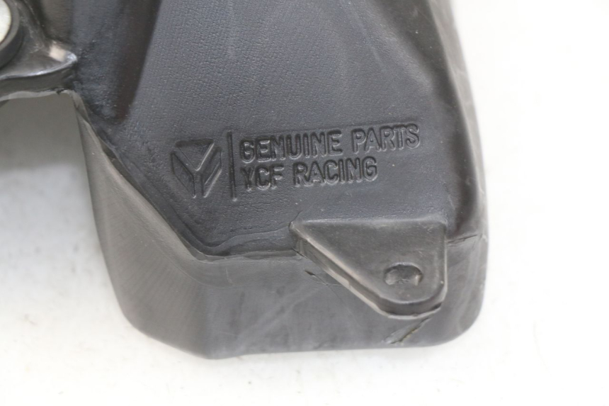 photo de KRAFTSTOFFTANK YCF LITE F 125 - Alternative Perspektive