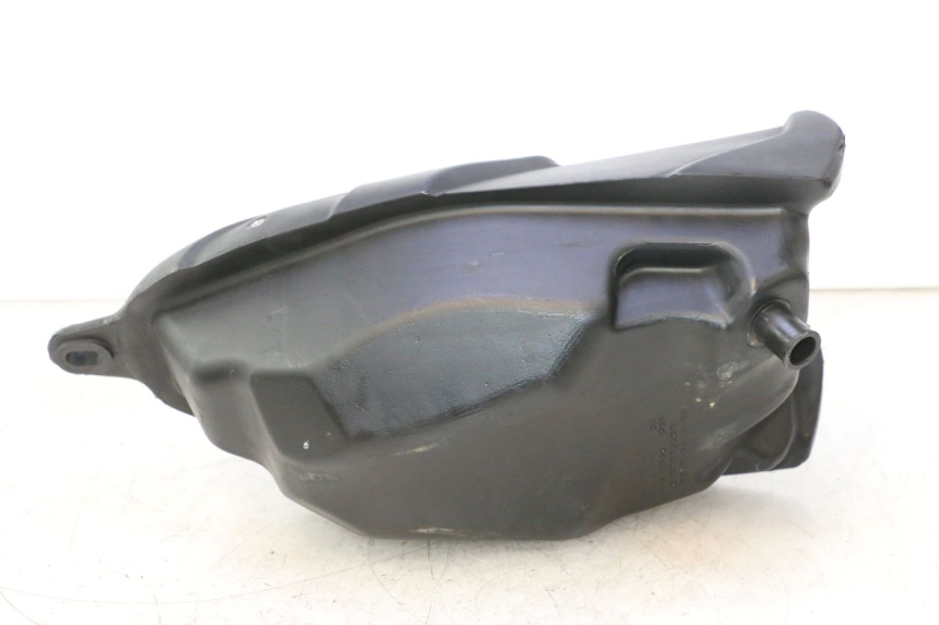 photo de KRAFTSTOFFTANK RIEJU MRT PRO SUPERMOTARD 50 (2007 - 2018) - Technische Nahaufnahme