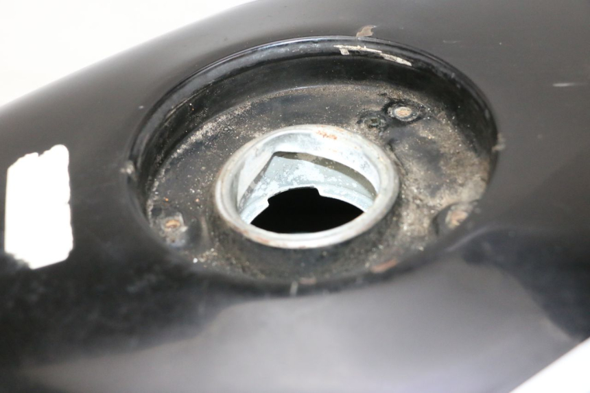 photo de KRAFTSTOFFTANK HONDA NSR R 125 (1994 - 2003) - Hochauflösende Nahaufnahme