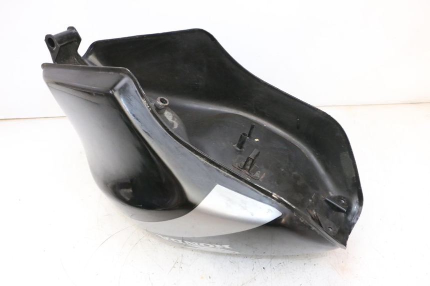 photo de KRAFTSTOFFTANK HONDA NSR R 125 (1994 - 2003) - Oberflächenzustand und Material