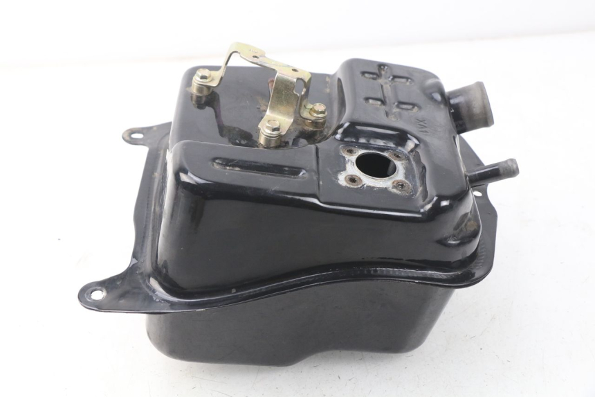 photo de KRAFTSTOFFTANK SYM ORBIT III 3 4T 50 (2018 - 2021) - Technische Nahaufnahme