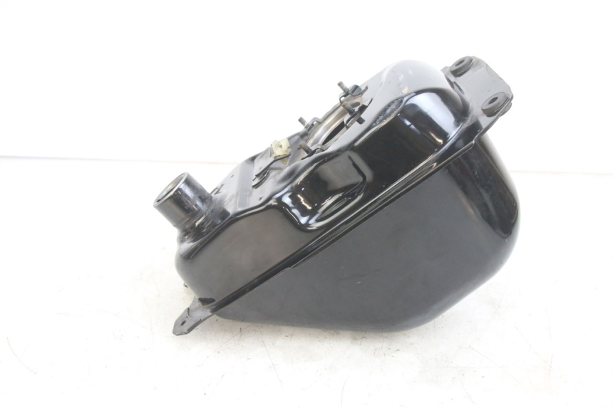 photo de KRAFTSTOFFTANK HONDA PCX (JF47) 125 (2012 - 2013) - Details der Befestigungspunkte