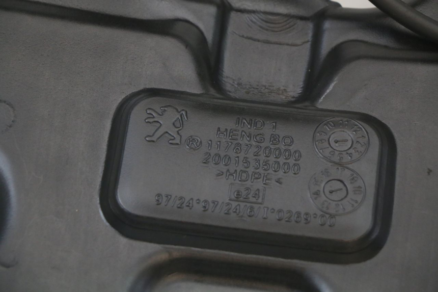 photo de KRAFTSTOFFTANK PEUGEOT DJANGO 125 (2014 - 2017) - Detailansicht des Bauteils