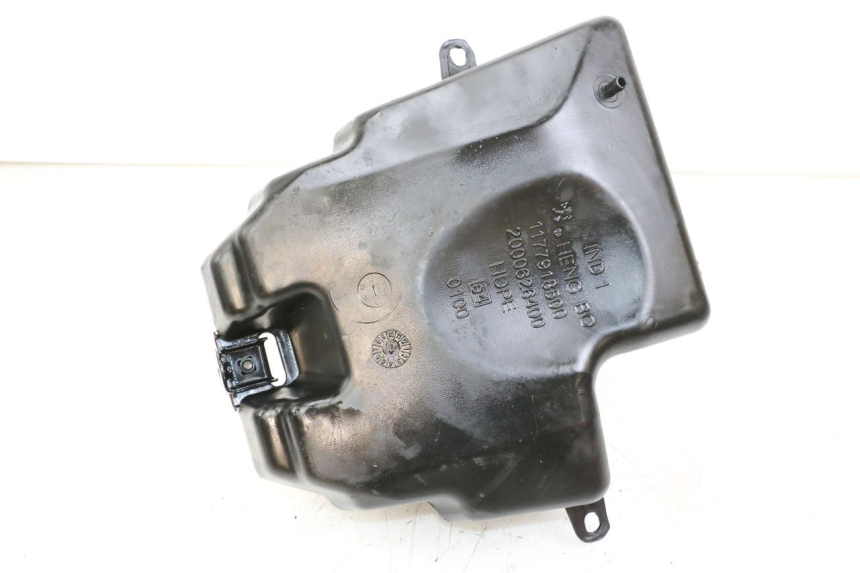 photo de KRAFTSTOFFTANK PEUGEOT STREETZONE 4T 50 (2018 - 2023) - Zoom auf Gebrauchszustand