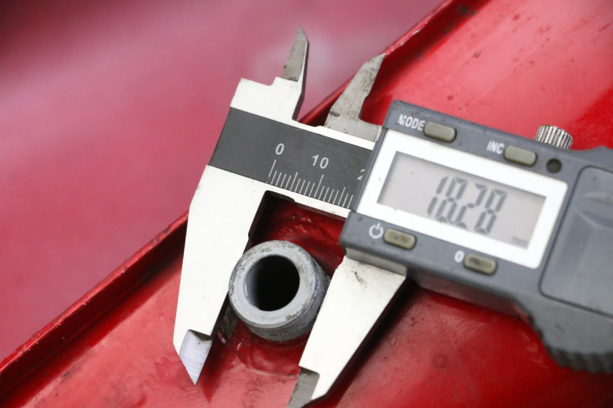 photo de KRAFTSTOFFTANK REGAL RAPTOR RAXTER 2 125 (2007 - 2015) - Zoom auf Gebrauchszustand