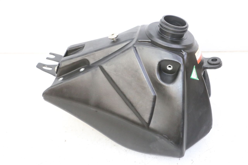 photo de KRAFTSTOFFTANK APOLLO RFZ 125 - Technische Nahaufnahme