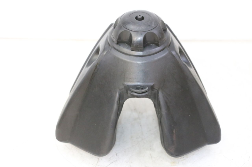 photo de KRAFTSTOFFTANK APOLLO RFZ 125 - Details der Befestigungspunkte