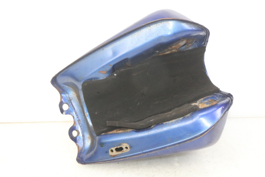 photo de KRAFTSTOFFTANK HYOSUNG RT KARION 125 (2003 - 2007) - Zoom auf Gebrauchszustand