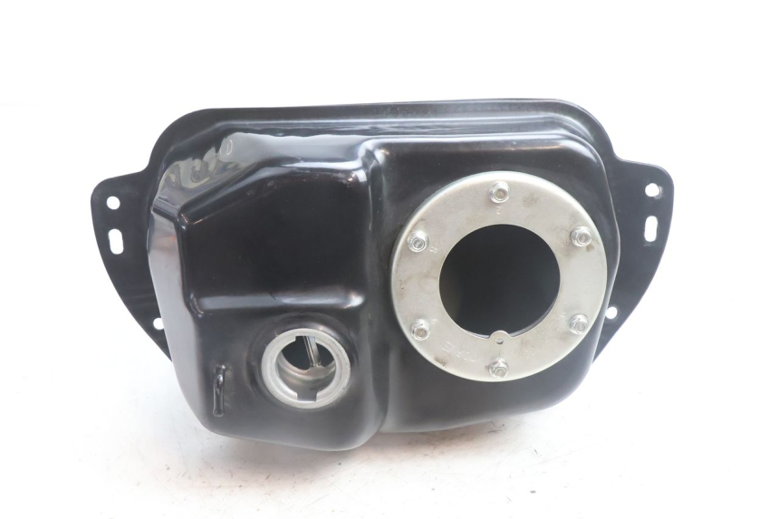 photo de KRAFTSTOFFTANK JM MOTORS SANTANA EVO 50 (2024 - 2026) - Alternative Perspektive