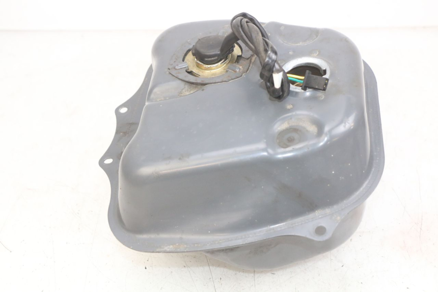 photo de KRAFTSTOFFTANK HONDA SCV LEAD 100 (2003 - 2007) - Technische Nahaufnahme