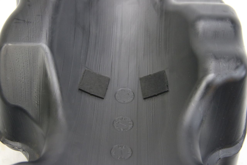 photo de KRAFTSTOFFTANK SUZUKI SIXTEEN 125 (2008 - 2010) - Hochauflösende Nahaufnahme